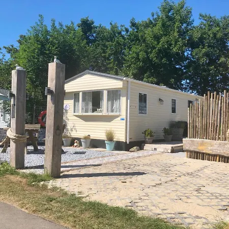 別荘 Coco House Op Recreatiepark De Wielen シント・マールテン