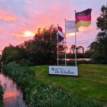 別荘 Coco House Op Recreatiepark De Wielen シント・マールテン